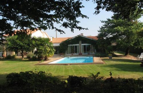 Bressuire Bed & Breakfast | Chambres d'Hôtes Le Mûrier