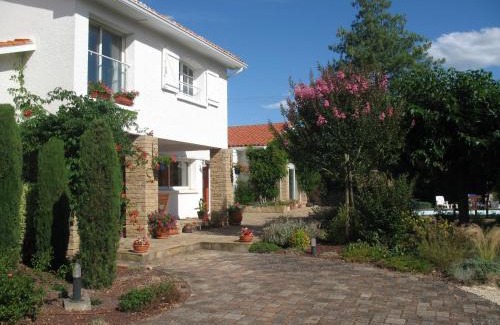 Bressuire Bed & Breakfast | Chambres d'Hôtes Le Mûrier