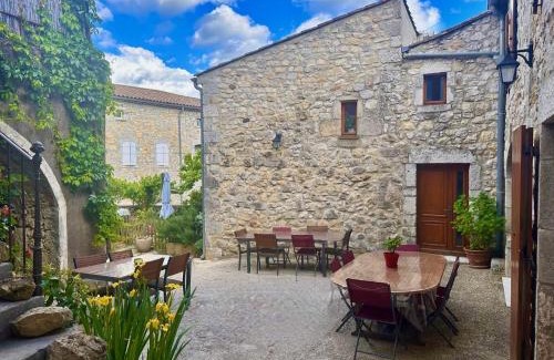Chauzon Bed & Breakfast | Chambres d'hôtes les Clapas