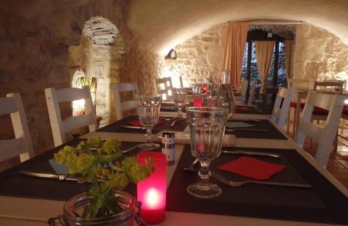 Goudargues House | Chambres d´Hôtes Prieuré d'Orniols
