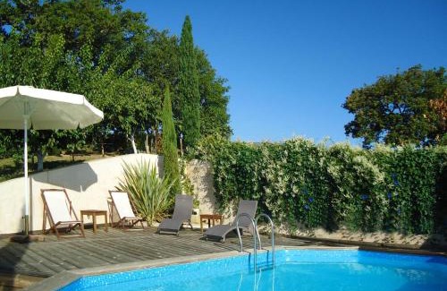 Pougnadoresse Bed & Breakfast | CHAMBRES D'HOTES "MAISON PONS" proche UZES - PONT DU GARD