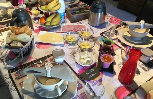 Chazey-sur-Ain Bed & Breakfast | Chambres et Roulotte de La Gentilhommière