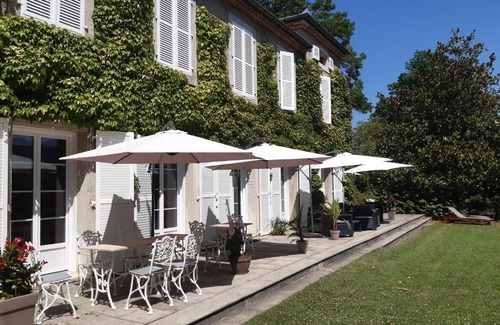 Saint-Jean-dAigues-Vives House | Chambres d'Hôtes Domaine du Hameau Baylesse
