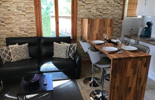 Cenac-et-Saint-Julien Bed & Breakfast | Chambres Les Plantous de Severo