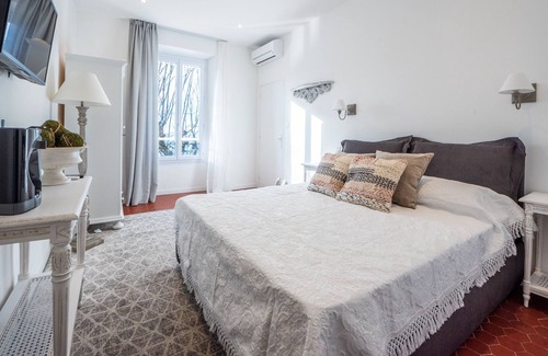 Le Plan-de-Grasse House | Chambres Lougolin