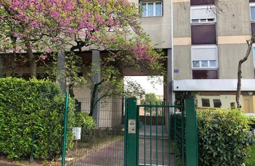 Leon Blum - Bon Coin House | Chambres privées en colocations villeurbanne cusset