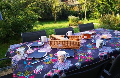 Baignes House | Chambres table d'hôte avec jardin à la campagne le nid qui danse vers Vesoul jusqu'à 11 personnes