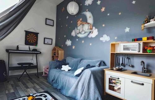 Wormhout Bed & Breakfast | Chambres vue sur le Mont Cassel, Entourée D'animaux de la Ferme et D'un Étang !
