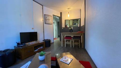 Chamonix City Centre Apartment | Chamois de Chamonix, Confortable 2 pièces, balcon, parking gratuit