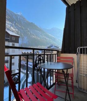 Chamonix City Centre Apartment | Chamois de Chamonix, Confortable 2 pièces, balcon, parking gratuit