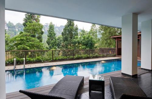 Bandung Villa | Chamomile Hill View Villa 6 bedrooms with a private swimming pool and movie room