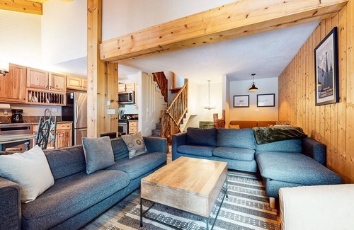 Mammoth Lakes Condo | Chamonix #64 (3-Bedroom Condo) with Pool - Pets Allowed by RedAwning