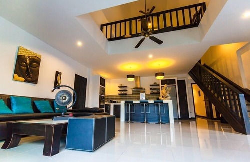 Rawai Villa | Champagne large garden pool villa 3BR