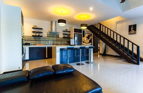 Rawai Villa | Champagne large garden pool villa 3BR