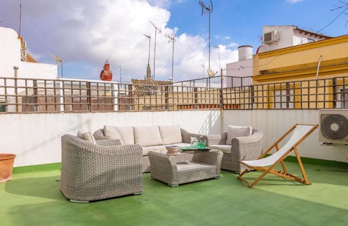 El Arenal Apartment | Champion Duplex Terrace and Garage Old Town 6 pax