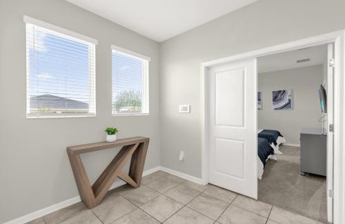 Four Corners House | Champion gate townhome