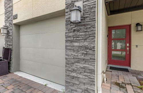 Four Corners House | Champion gate townhome