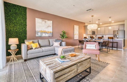 Davenport Apartment | Champions Gate condos by UNE