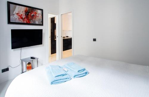 Faubourg-du-Roule Apartment | Champs-Élysées Executive Apartment