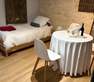 8th Arrondissement Apartment | Champs Élysées