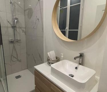 Grenelle Apartment | Champs de Mars Motte Picquet Paris