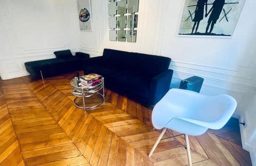 Grenelle Apartment | Champs de Mars Motte Picquet Paris