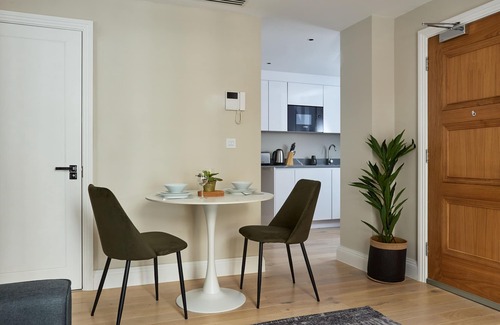 Holborn Apartment | Chancery Lane by Viridian Apartments