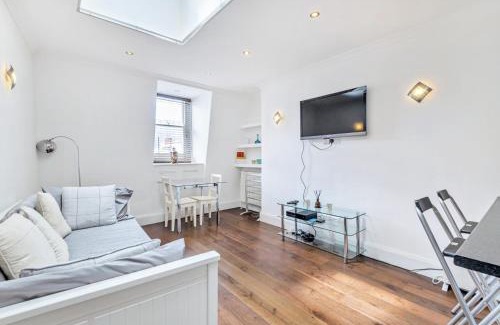 The City of London Apartment | Chancery's Loft Private Apartment
