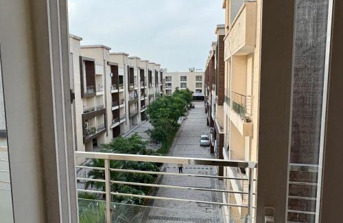 Zirakpur Apartment | Chandigarh Waale, Furnished Stay in Zirakpur