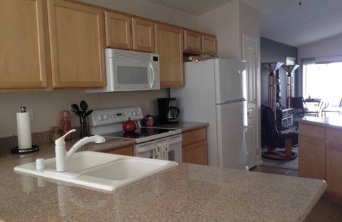 Springfield Lakes Reflection House | Chandler Arizona Desert Escape Vacation Rental