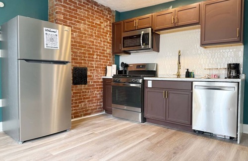 Evansville Apartment | Chandler F - KING 1BD/1BA Apt near Downtown