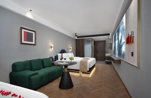 Fu Rong Hotel | Changsha WeiYi Hotel