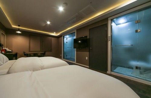 Changwon Hotel | Changwon Bonggok-dong Hotel Daon