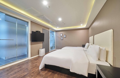 Changwon Hotel | Changwon Bonggok-dong Hotel Daon