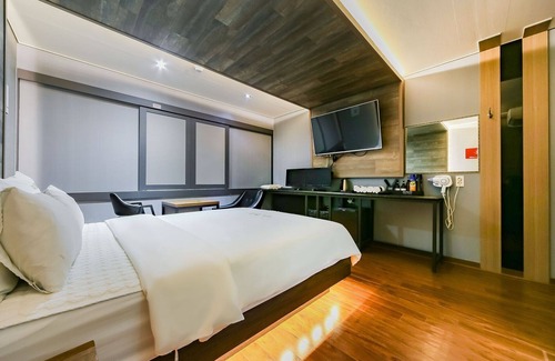 Masan Hotel | Changwon Masan Hotel BNB