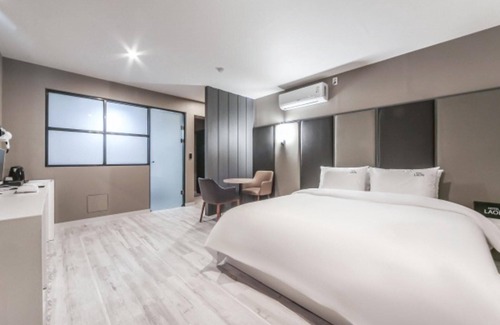 Changwon Hotel | Changwon Myeongseodong Hotel Laon