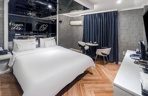 Changwon Hotel | Changwon Myeongseodong YO
