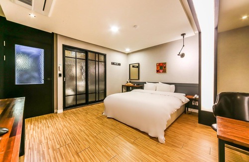 Palyong-dong Hotel | Changwon Paryongdong Soo