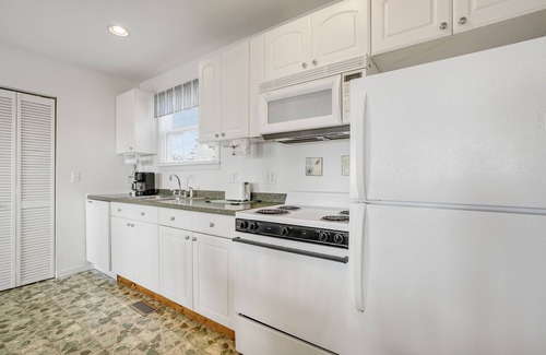 Chincoteague House | Channel Lookout - Water views & public dock!