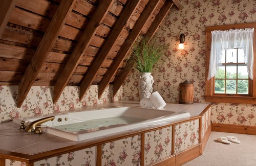 Sturgeon Bay Bed & Breakfast | Chanticleer Guest House