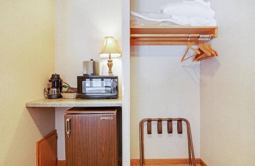 Eagle River Cabin | Chanticleer Inn