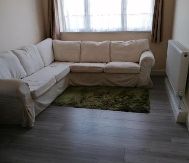 Ickenham Apartment | Chantilly
