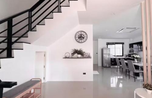 Sa Khu House | Chao Wilai Residence I Naiyang Beach I HKT Airport