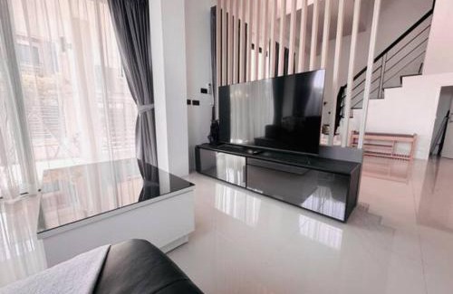 Sa Khu House | Chao Wilai Residence I Naiyang Beach I HKT Airport