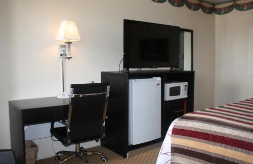 Burlington Hotel | Chaparral Motor Inn
