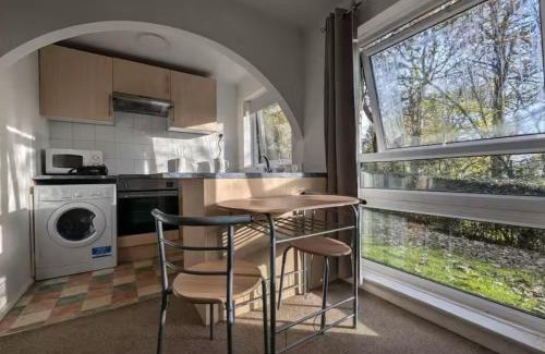 Chapeltown Apartment | Chapel Allerton Hospital - Park View - Peaceful