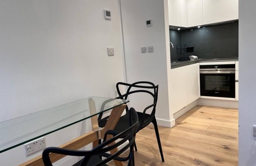 Bath City Centre Apartment | Chapel - Central Studio Apartment