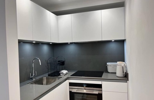 Bath City Centre Apartment | Chapel - Central Studio Apartment