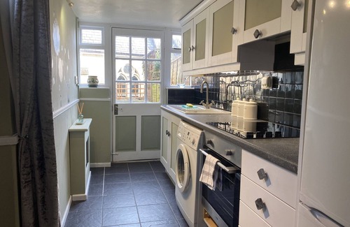 Box Cottage | Chapel Cottage Idyllic Village holiday home nrBath