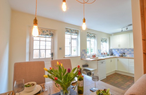 Martlesham Heath Cottage | CHAPEL COTTAGE, NEWBOURNE, pet friendly, with open fire in Woodbridge